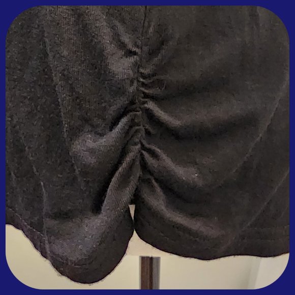 ONLY PUFF || Cute Cold Shoulder Top (SIZE L) - Picture 6 of 7